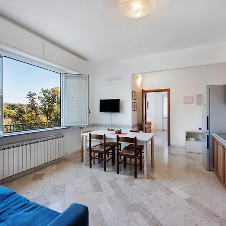 Tramontana Apartment *